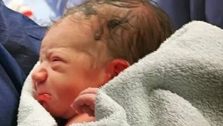 Συγκινημένος Έλληνας ηθοποιός: Έγινε για πρώτη φορά μπαμπάς [εικόνα]