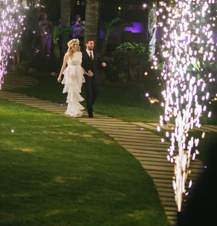 Που είδαμε ξανά το νυφικό που επέλεξε για το γαμήλιο party η Χριστιάνα Αριστοτέλους