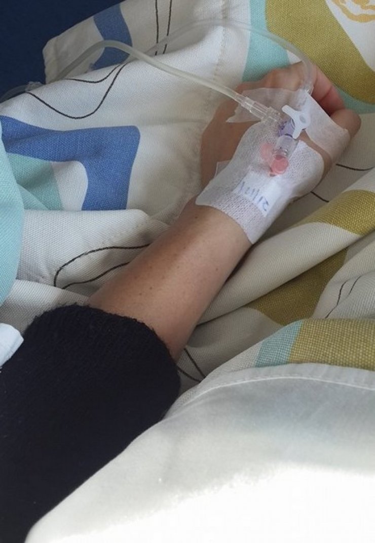 Επώνυμη Κύπρια στην κλινική με υπερκόπωση