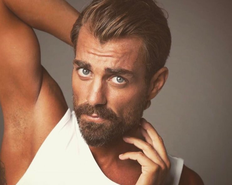 Κράξιμο στο Στέλιο Χανταμπάκη: "Πήγε σε event μέσα σε ακριβό διθέσιο αμάξι και πούρο"