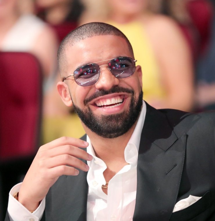 Ο διάσημος ράπερ Drake έγραψε τραγούδι για τον οίκο Louis Vuitton