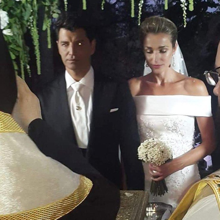 Δείτε την υπέροχη μπομπονιέρα που έδωσαν στο γάμο τους Σάκης Ρουβάς και Κάτια Ζυγούλη