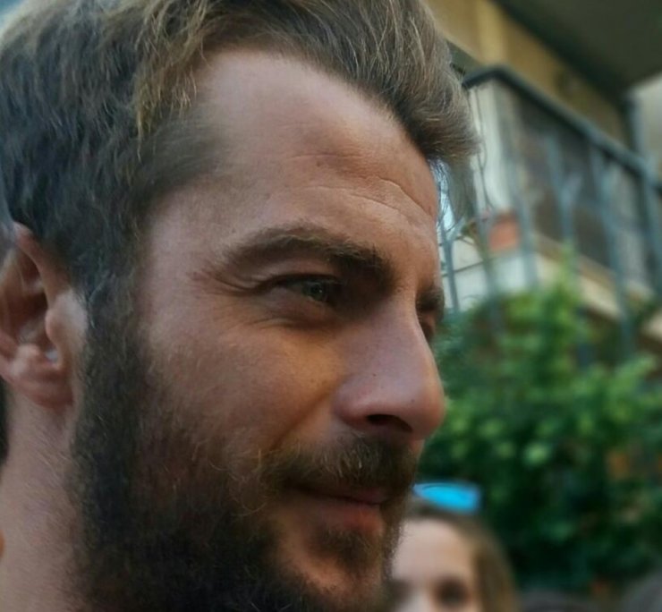 Δικό του στυλίστα για τις επόμενες δημόσιες εμφανίσεις έχει ο Γιώργος Αγγελόπουλος