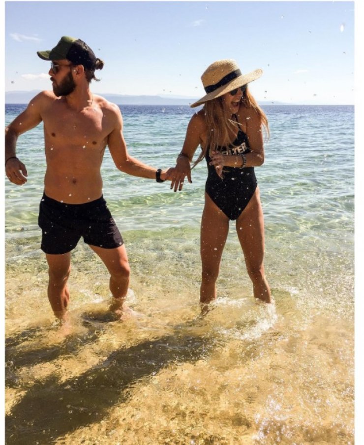 Νεκτάριος Αλεξάνδρου - Κωνσταντίνα Ευριπίδου: Η νέα φωτογραφία τους στα social media και το τρυφερό φιλί