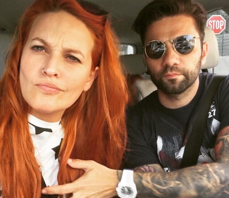 Με ποιον επώνυμο Κύπριο και τη σύζυγό του απολαμβάνουν τις βουτιές τους στον Πρωταρά Θοδωρής Μαραντίνης και Σίσσυ Χρηστίδου