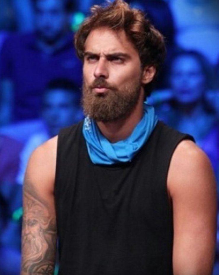 Μάριος Πρίαμος: Απαντά πρώτη φορά για το σάλο που δημιουργήθηκε ότι ειρωνεύτηκε το σταυρό του Ντάνου 