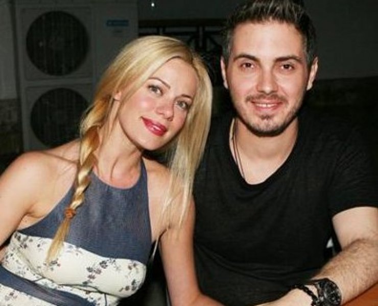 Ζέτα - Μιχάλης: Δείτε την οικογενειακή φωτογραφία που «ανέβασαν»