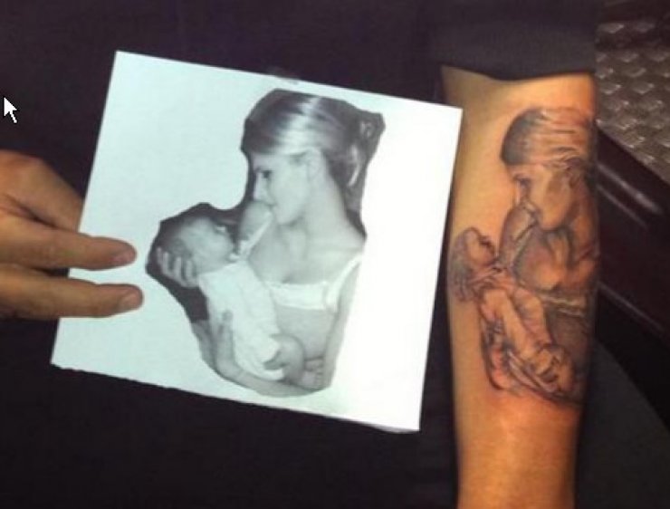 Έλληνας celebrity έκανε τατουάζ την γυναίκα και το παιδί του!