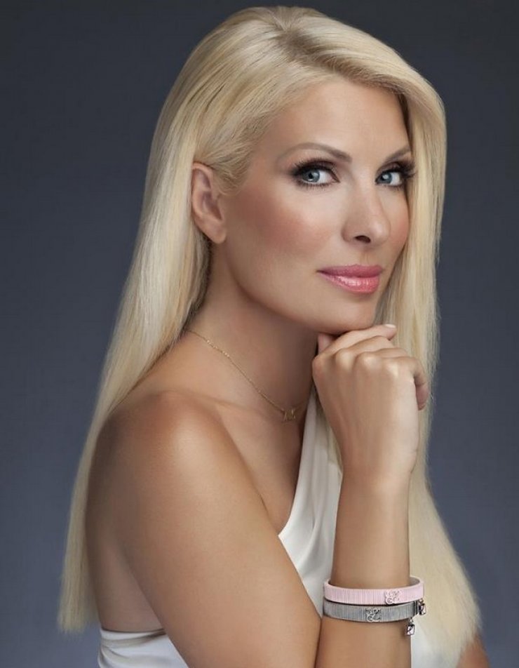 Ελένη Μενεγάκη: Το μήνυμα της για τον καρκίνο του μαστού