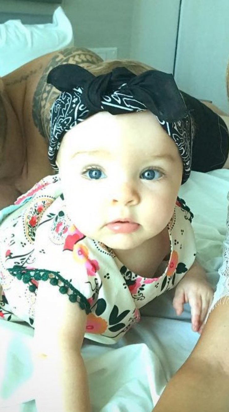 Αυτή η γλύκα είναι κόρη γνωστής Κύπριας