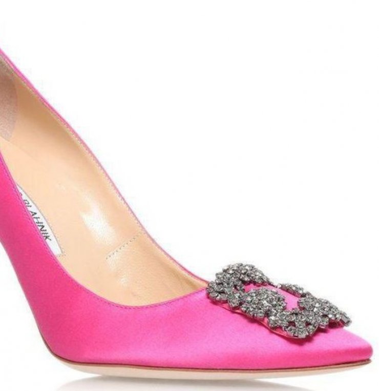 Θυμίζουν Manolo  Blahniks άλλα στοιχίζουν μόλις 49.55 εύρω