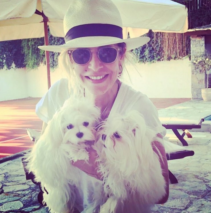 Άννα Βίσση: Η πιο γλυκιά γιαγια! Η τρυφερή φωτογραφία με τα εγγόνια της