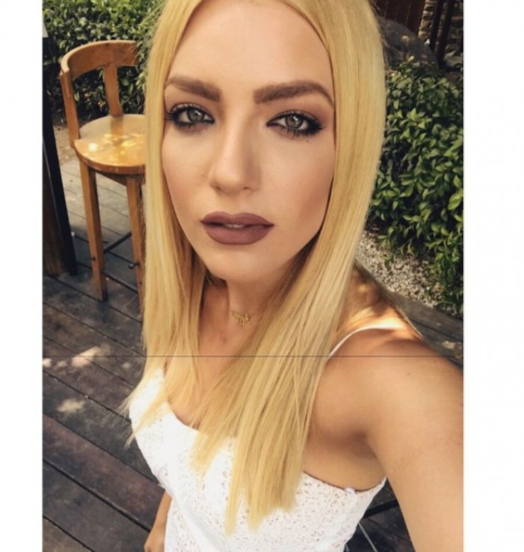 Ποιοι κάνουν ποδαρικό στην Άντρη Καραντώνη στο ΣΙΓΜΑ;