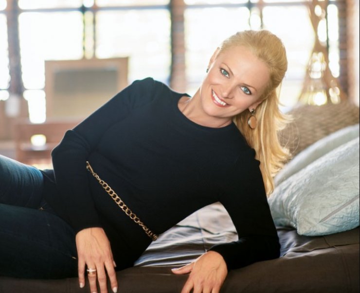 Δήλωση σοκ! Επώνυμη Ελληνίδα αποκάλυψε στην εκπομπή της Χριστίνας Λαμπίρη ότι ο σύντροφός της ήταν bisexual