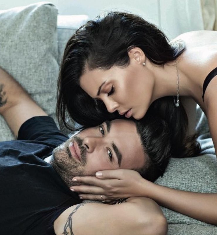 Γιάννης Αϊβάζης – Μαρία Κορινθίου: Έχουν επέτειο γάμου και μας έδειξαν το πιο όμορφο στιγμιότυπο με την κόρη τους!