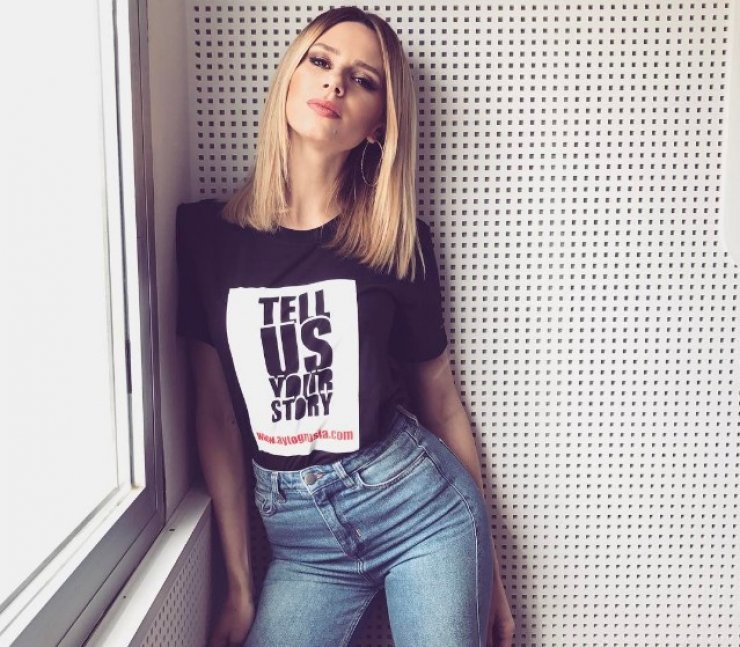 Έβελυν Καζαντζόγλου: Με ποιον Έλληνα τραγουδιστή τη θέλουν τα δημοσιέυματα να έχει έρθει κοντά