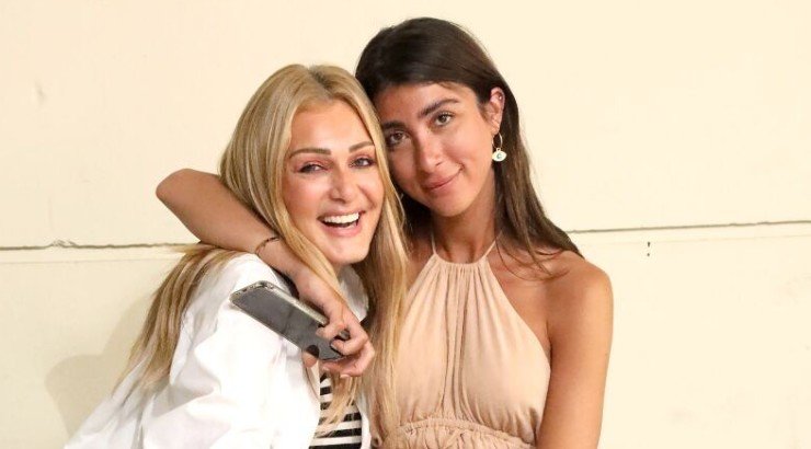 Νατάσα Θεοδωρίδου – Χριστιάνα Μπέτα: Tραγουδούν μαζί στη θάλασσα και είναι υπέροχες [βίντεο]