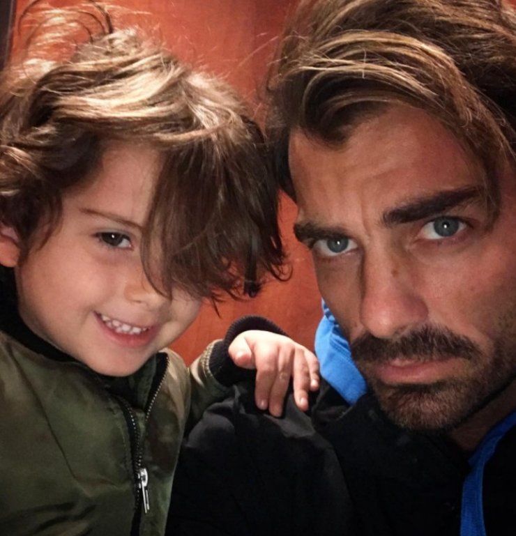 Δεν θα πιστεύετε τι τούρτα έκανε ο Στέλιος Χανταμπάκης στο γιο του