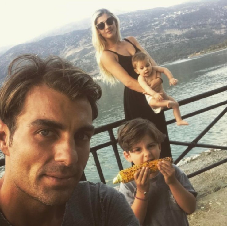 Λύγισε η Όλγα Πηλιάκη: Το μήνυμα που της έστειλε στις Φιλιππίνες ο Στέλιος Χανταμπάκης