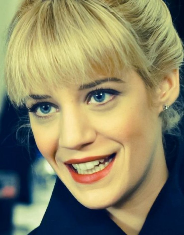 Τζένη Θεωνά: Αποκαλύπτει για τη νευρική ανορεξία: "Δίνω μάχη, κουράστηκα"