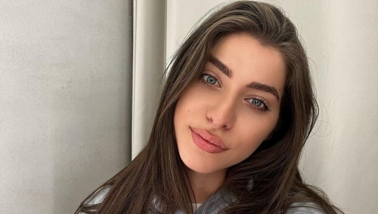 Άννα Ζενιου: Το φιλί στα χείλη με τον σύντροφο της στη μέση του δρόμου [εικόνες]