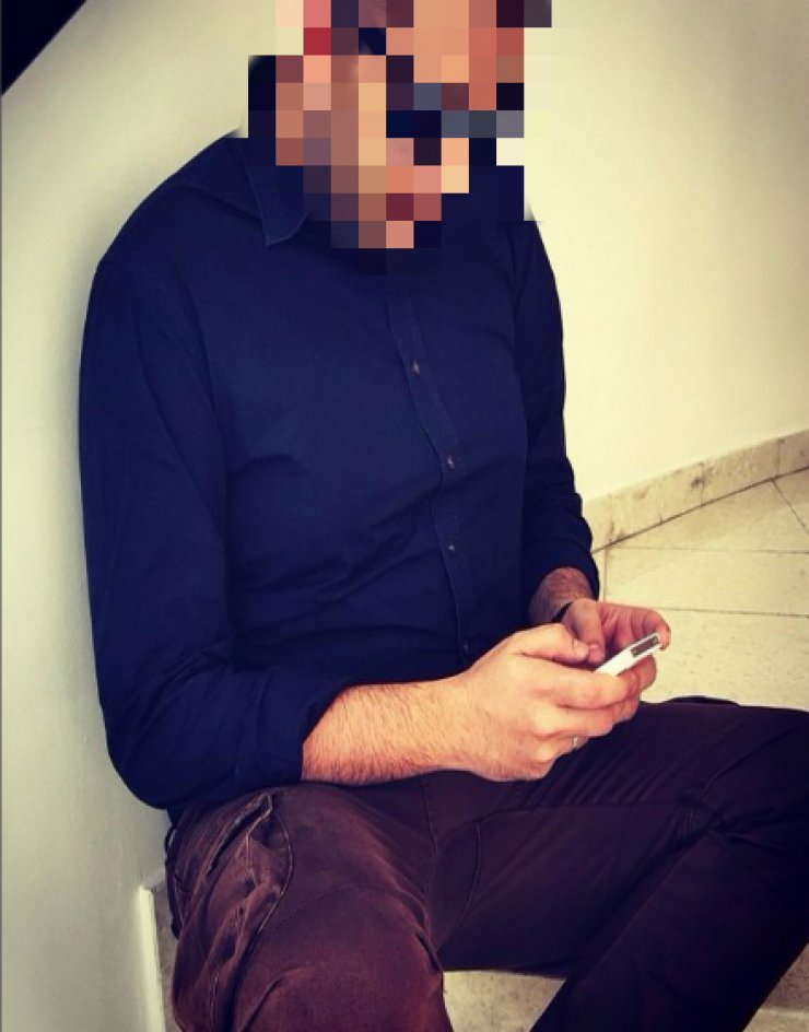 Κύπριος παρουσιαστής πόσταρε φωτογραφία από το δωμάτιο της κόρης του