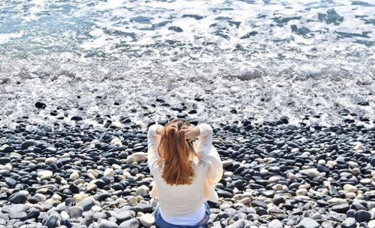 Κύπρια κούκλα ηθοποιός μιλά πρώτη φορά για το μυστικό της γάμο