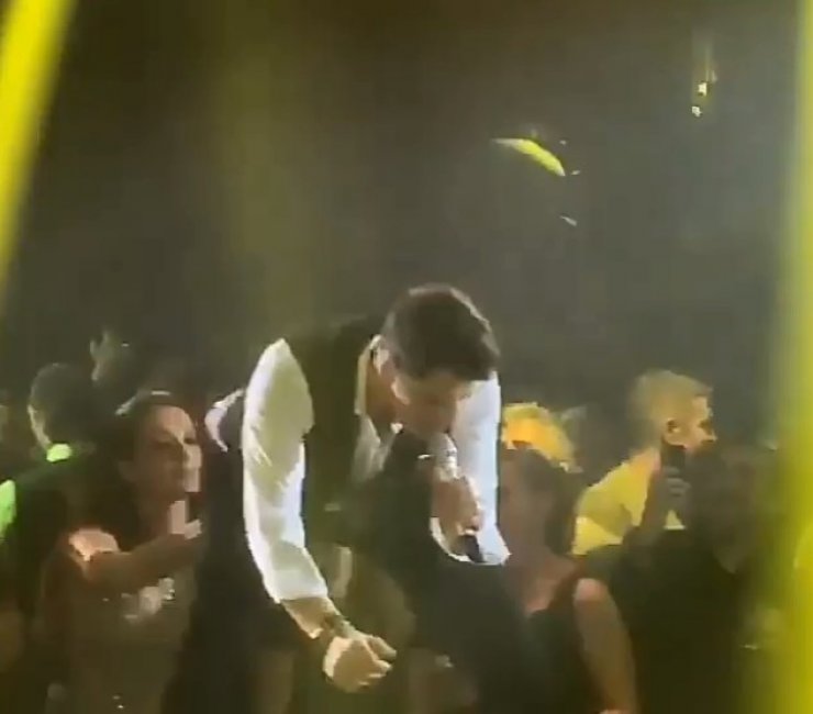 Ποια επώνυμη Κύπρια εκνευρίστηκε που η Κάτια Ζυγούλη "χούφτωσε" το Σάκη Ρουβά στην πρεμιέρα του νυχτερινού μαγαζιού που εμφανίζεται