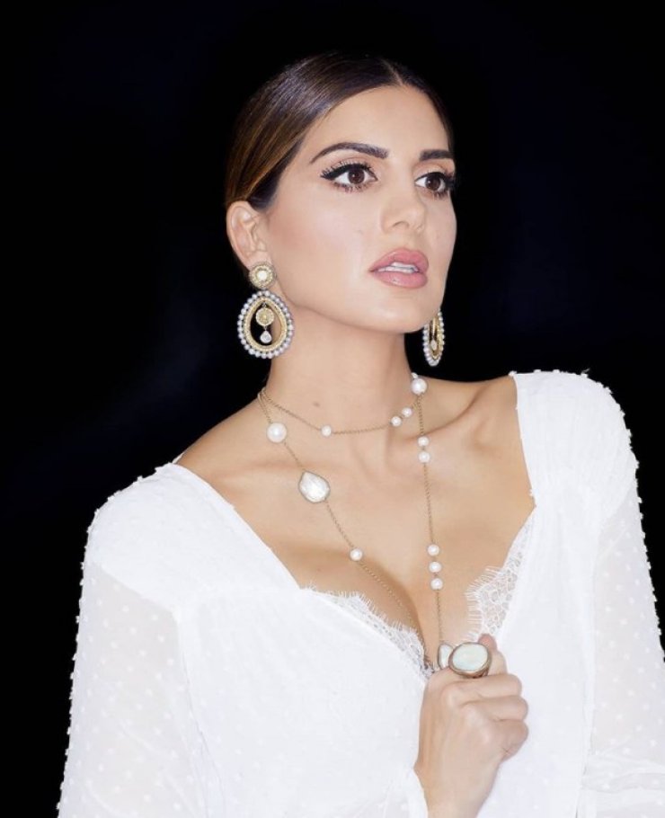 Στην Κύπρο η Σταματίνα Τσιμτσιλή