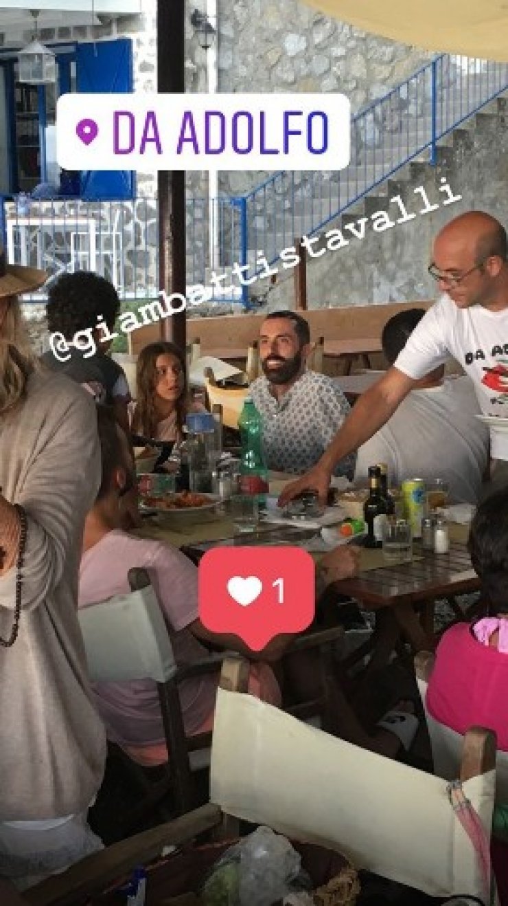 Ποιες επώνυμες Κύπριες συνάντησαν τον πασίγνωστο σχεδιαστή, Giambattista Valli