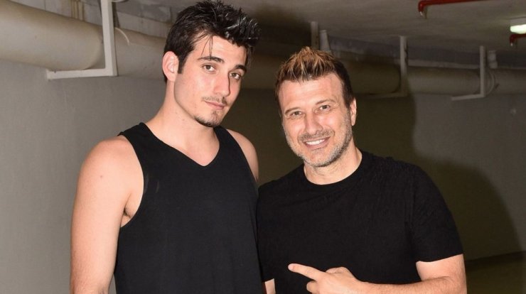 Γιάννης Πλούταρχος: Του σέρβιραν freddo cappuccino στην Πάφο και είχε επάνω το πρόσωπο του [εικόνα]