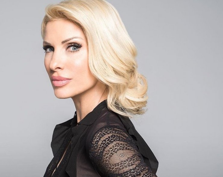 Η Ελένη Μενεγάκη έδειξε τι έφτιαξαν οι τρεις κόρες της στο σπίτι