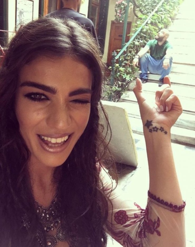 Ήβη Αδάμου: Μιλά πρώτη φορά για το φύλο του μωρού που περιμένει