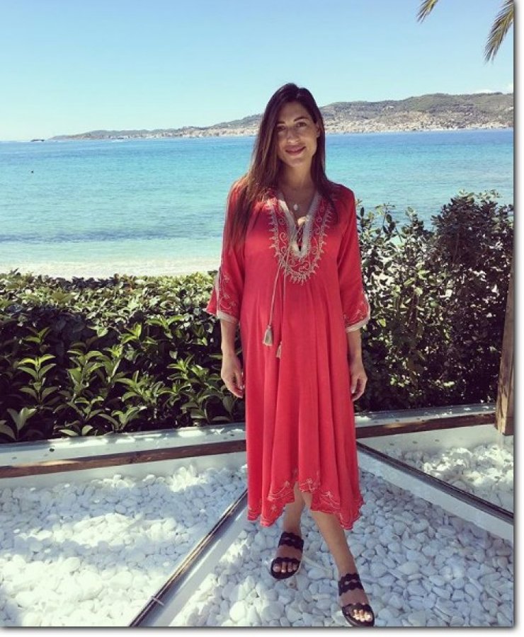 Φλορίντα Πετρουτσέλι: Μας έδειξε για πρώτη φορά την κορούλα της