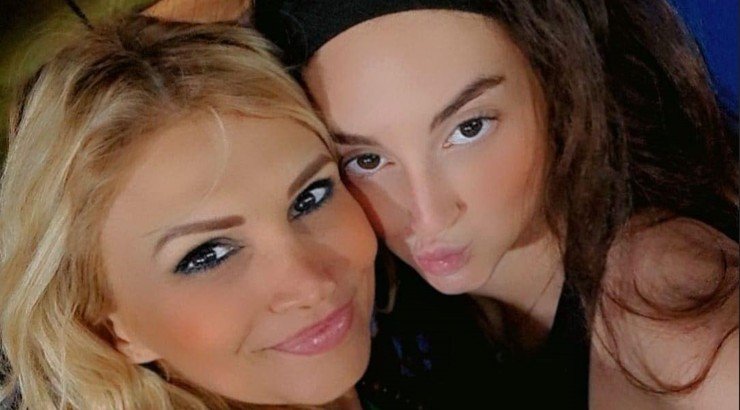 Kατερίνα Μηλιώτη: Μας έβαλε στο φοιτητικό διαμέρισμα της κόρης της στην Αθήνα 