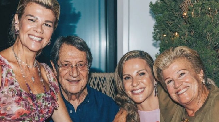 Nίκος Αναστασιάδης: Τα τρυφερά λόγια των κόρων του για τα γενέθλια του [εικόνες]