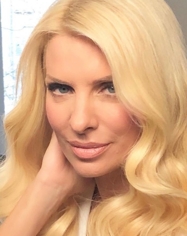 Ελένη Μενεγάκη: Ποια επώνυμη Κύπρια εκθείασε στον άερα της εκπομπής της για την ομορφιά της