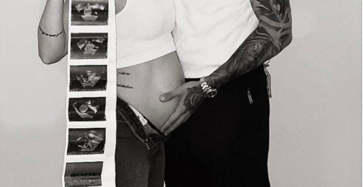 Ποδοσφαιριστής του ΑΠΟΕΛ μόλις έγινε ξανά μπαμπάς: Οι εικόνες στο μαιευτήριο