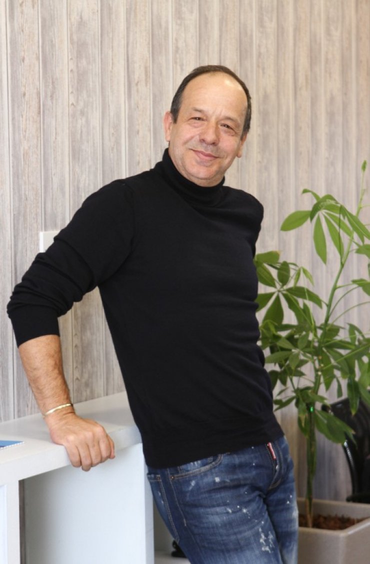 Φωκάς Ευαγγελίνος: Βρέθηκε στη Λευκωσία για την πιο λαμπερή βραδιά του χρόνου