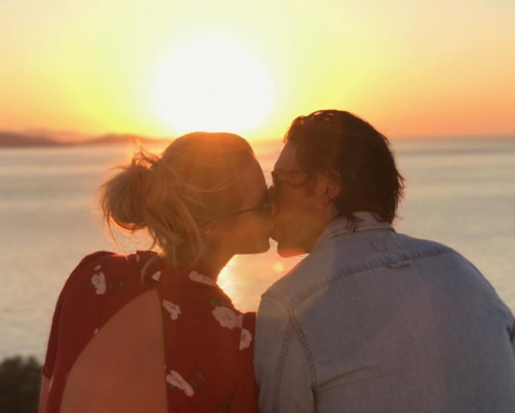 Άσχημα νέα για celebrity. Απέβαλε το μωράκι της