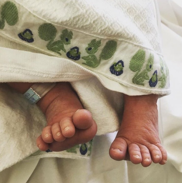 Επώνυμη Ελληνίδα αποκάλυψε το όνομα που θα δώσει στο μωράκι της