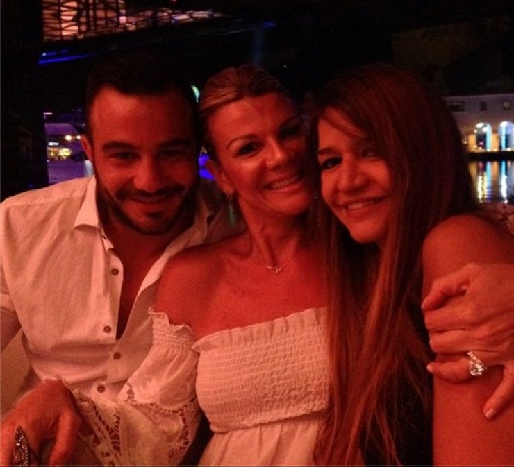 Τα αδέρφια Θεοδότου και η Έλσα Αναστασιάδη Λούτσιου