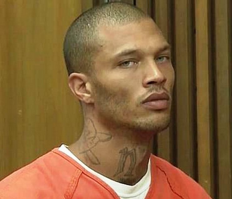 Φωτό και άγνωστες λεπτομέρειες απο το κατάδικο που αναστάτωσε τις γυναίκες στο διαδίκτυο