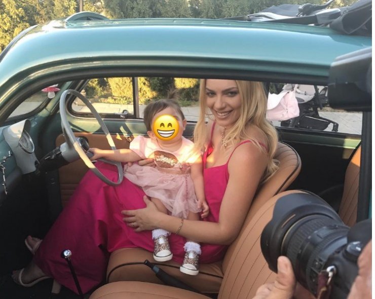 Γενέθλια σήμερα για την Άντρη Καραντώνη. Πώς της ευχήθηκε η μικρή Αργυρώ