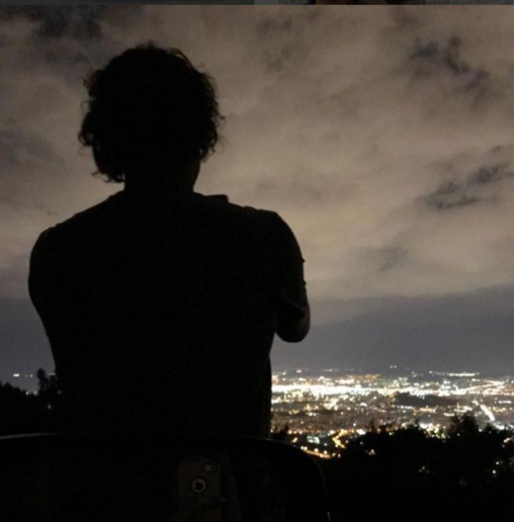 Ερωτευμένος και πάλι γοητευτικός Έλληνας