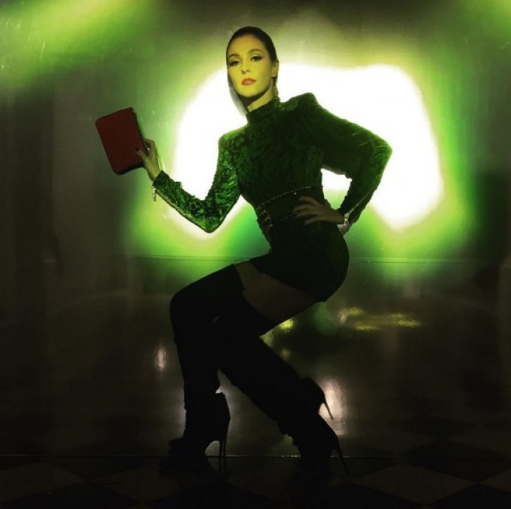 Νέο look για την Τάμτα!