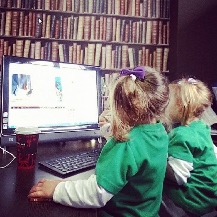 Οι μελετηρές δίδυμες κορούλες διεθνή Κύπριου ποδοσφαιριστή