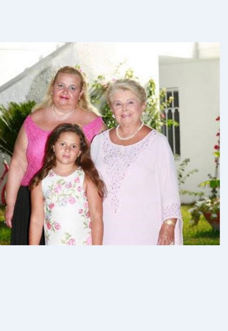 Βέφα Αλεξιάδου: Το απίστευτο παιχνίδι της μοίρας! Έχασε μέσα σε τρεις μήνες τις δύο κόρες της... 