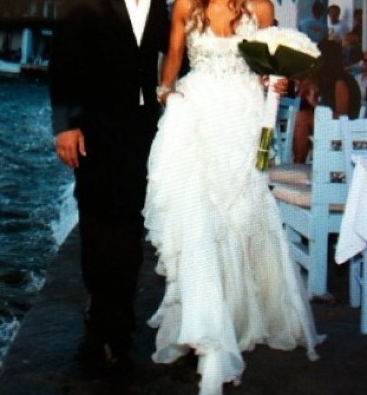 Ποια Κύπρια γιορτάζει τρία χρόνια γάμου;