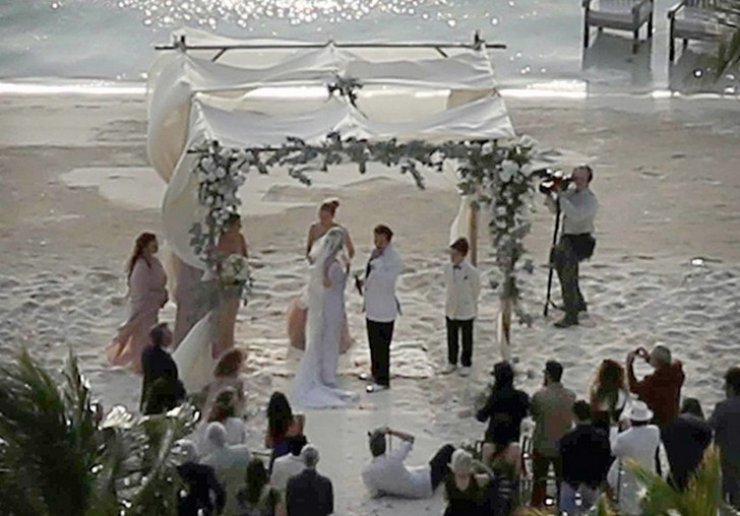 Οι πρώτες φωτογραφίες από το γάμο του Johnny Depp